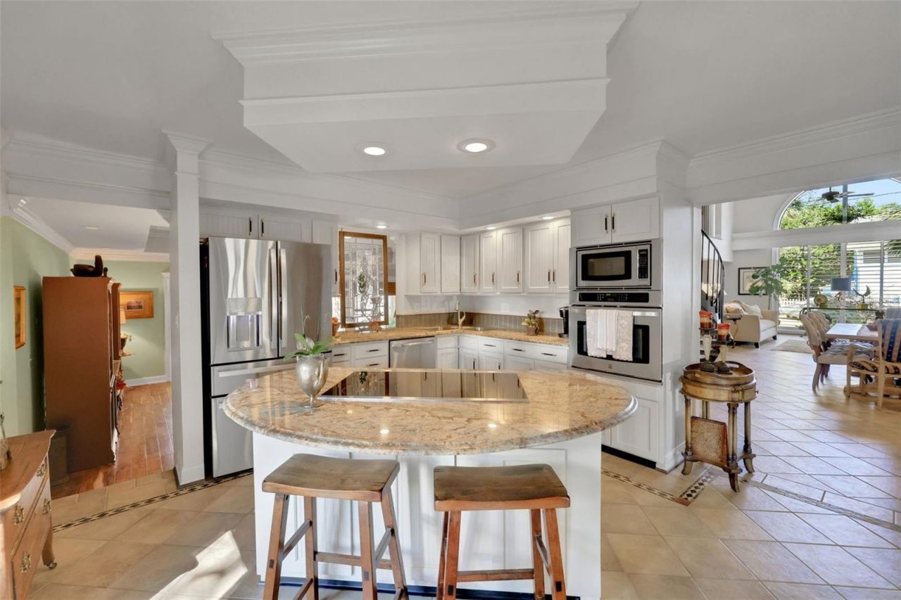 111 Esther Street, New Smyrna Beach, FL 32169 Photo