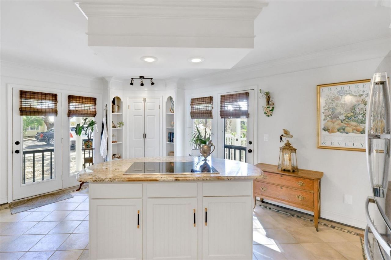 111 Esther Street, New Smyrna Beach, FL 32169 Photo