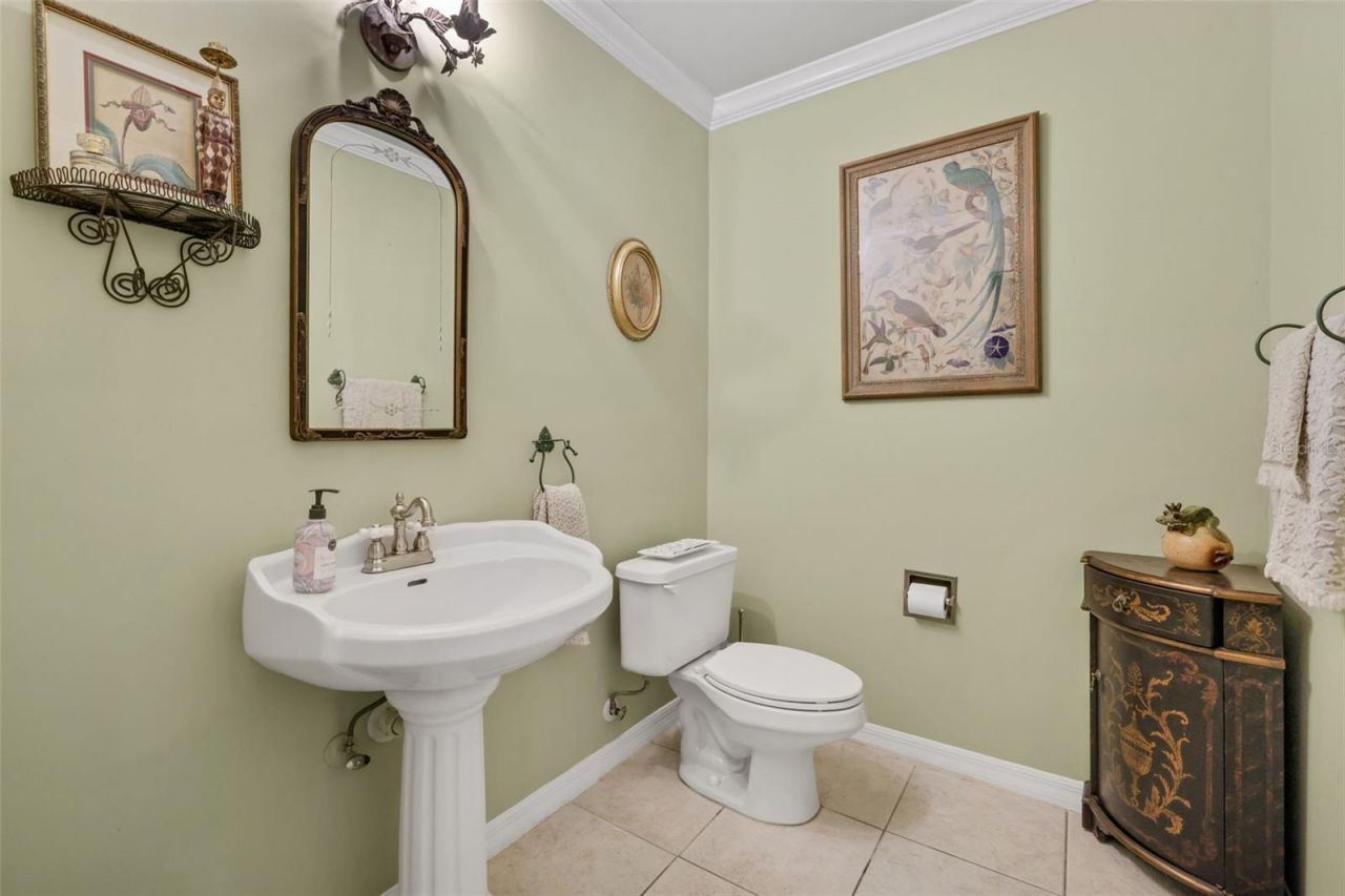 111 Esther Street, New Smyrna Beach, FL 32169 Photo