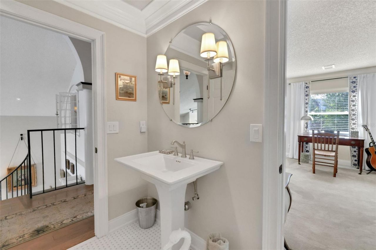 111 Esther Street, New Smyrna Beach, FL 32169 Photo