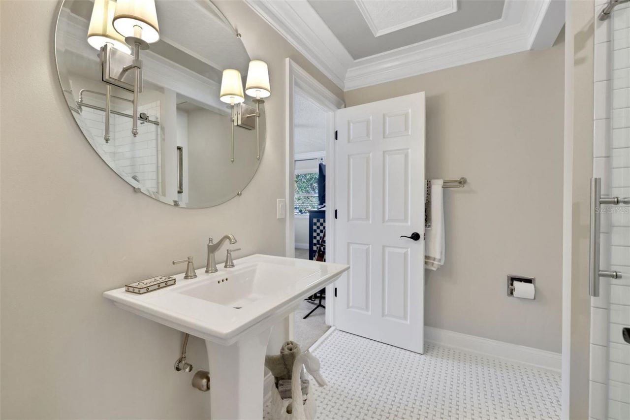 111 Esther Street, New Smyrna Beach, FL 32169 Photo