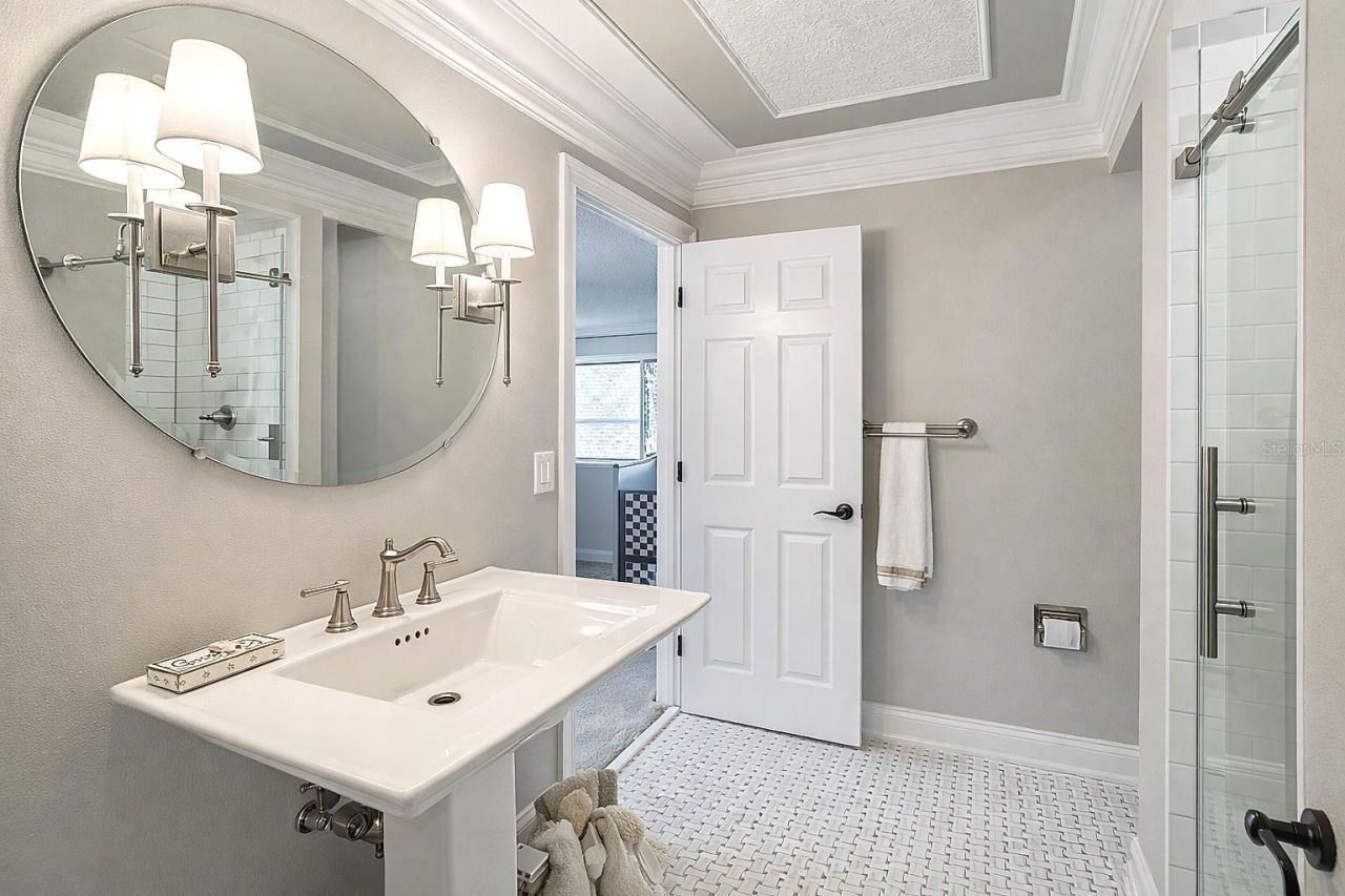 111 Esther Street, New Smyrna Beach, FL 32169 Photo