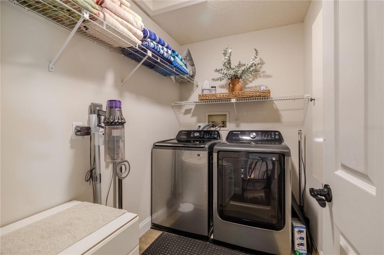 111 Esther Street, New Smyrna Beach, FL 32169 Photo