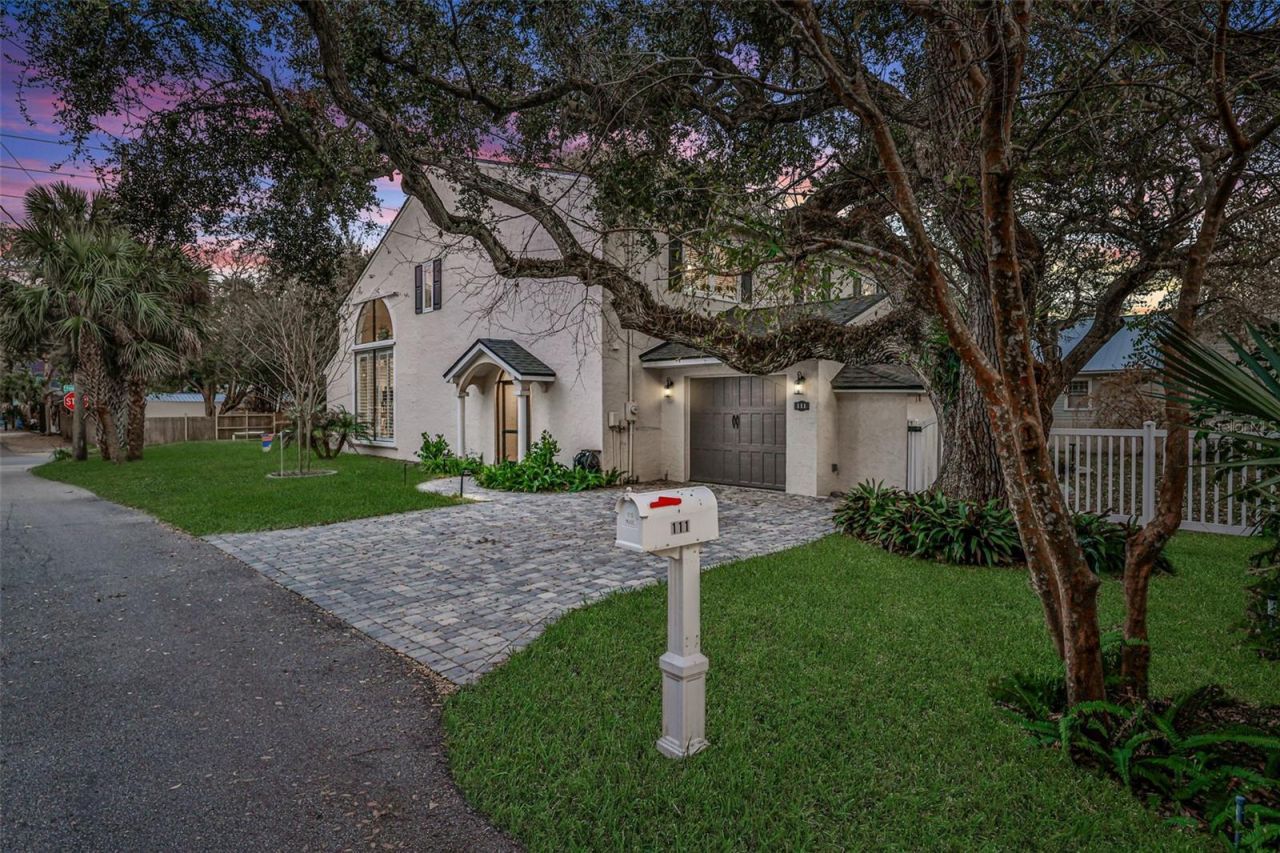 111 Esther Street, New Smyrna Beach, FL 32169 Photo