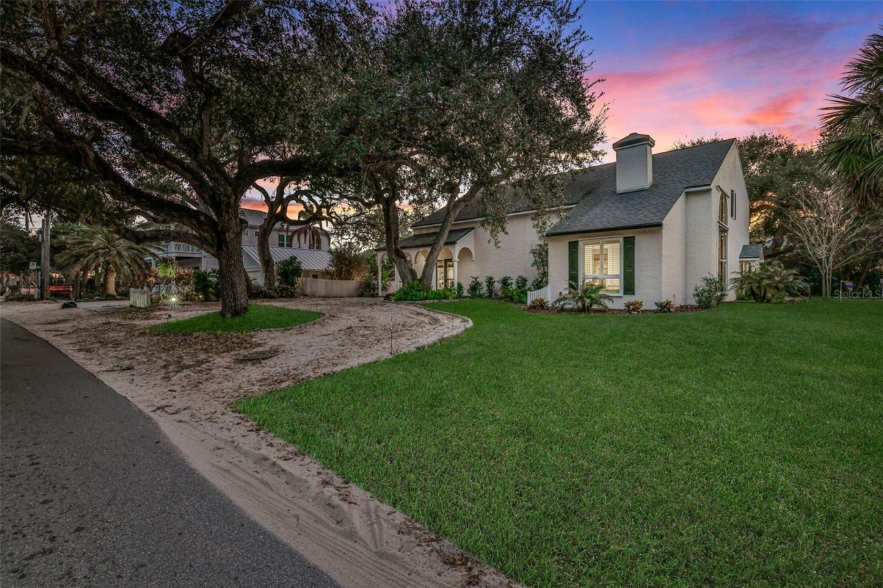 111 Esther Street, New Smyrna Beach, FL 32169 Photo