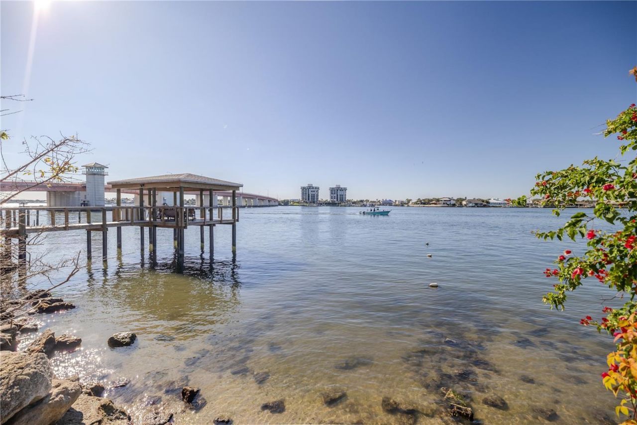 111 Esther Street, New Smyrna Beach, FL 32169 Photo