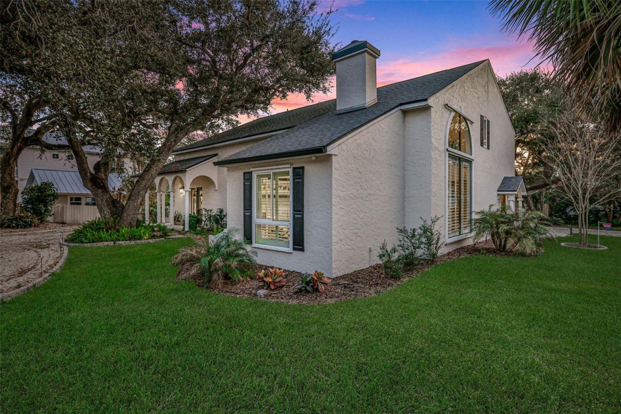 111 Esther Street, New Smyrna Beach, FL 32169 Photo