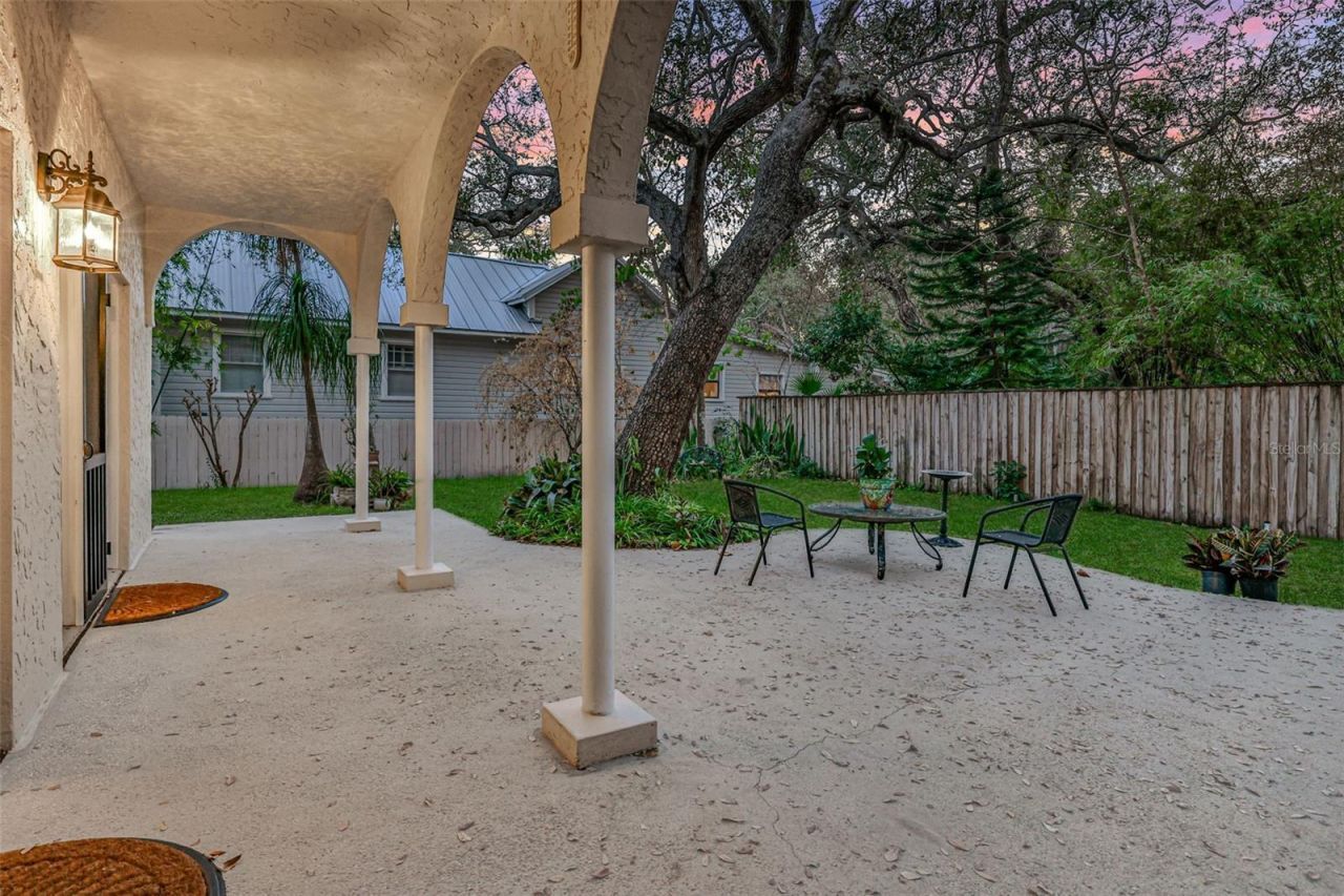 111 Esther Street, New Smyrna Beach, FL 32169 Photo