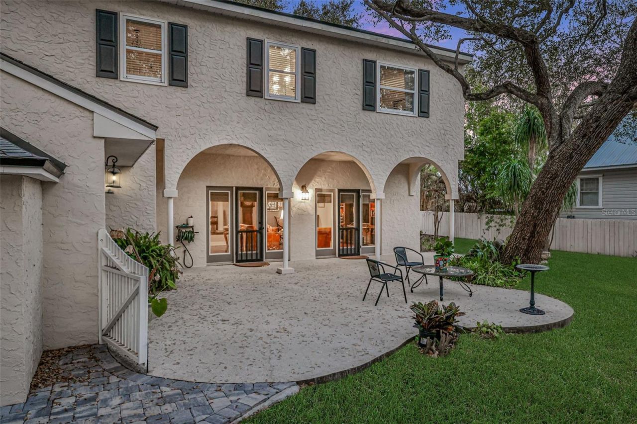 111 Esther Street, New Smyrna Beach, FL 32169 Photo