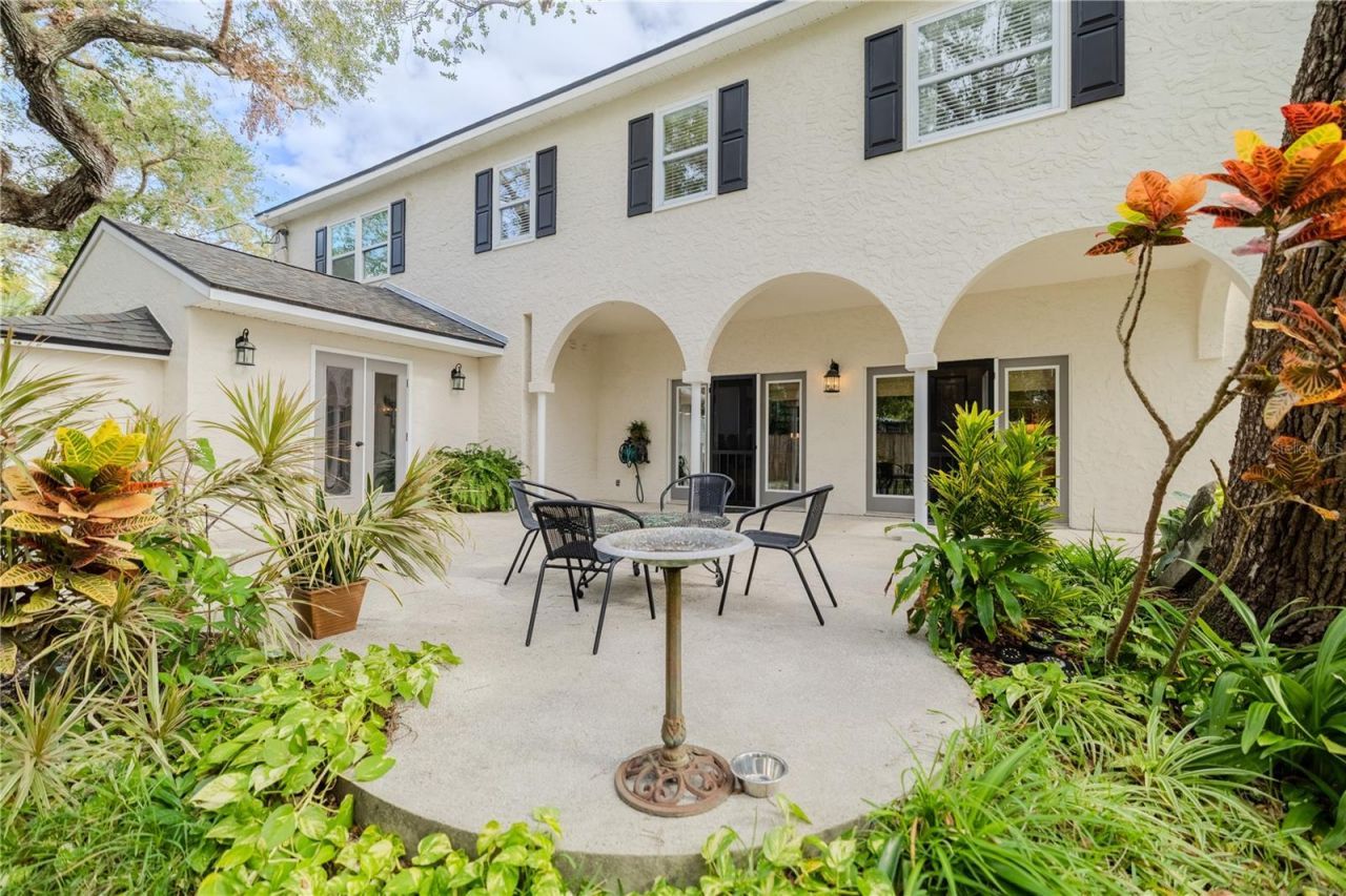 111 Esther Street, New Smyrna Beach, FL 32169 Photo