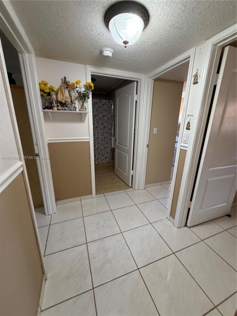 1800 W 54th St , Unit 309, Hialeah, FL 33012 Photo
