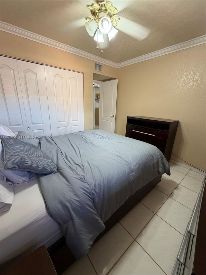 1800 W 54th St , Unit 309, Hialeah, FL 33012 Photo