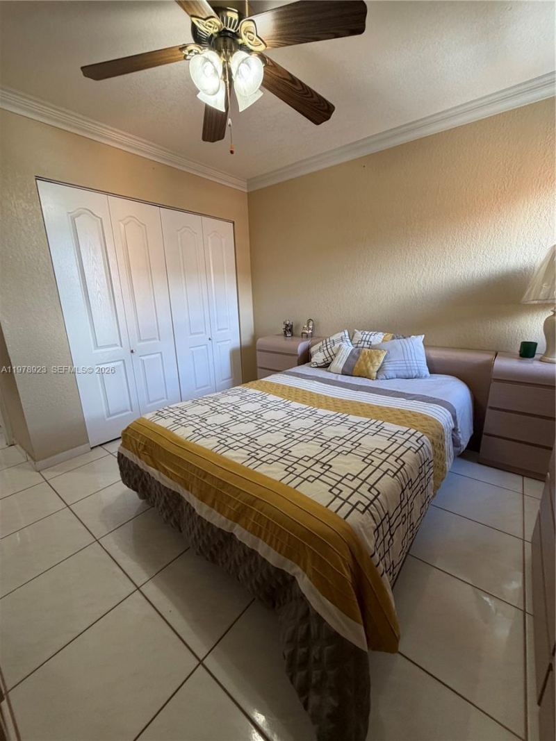 1800 W 54th St , Unit 309, Hialeah, FL 33012 Photo