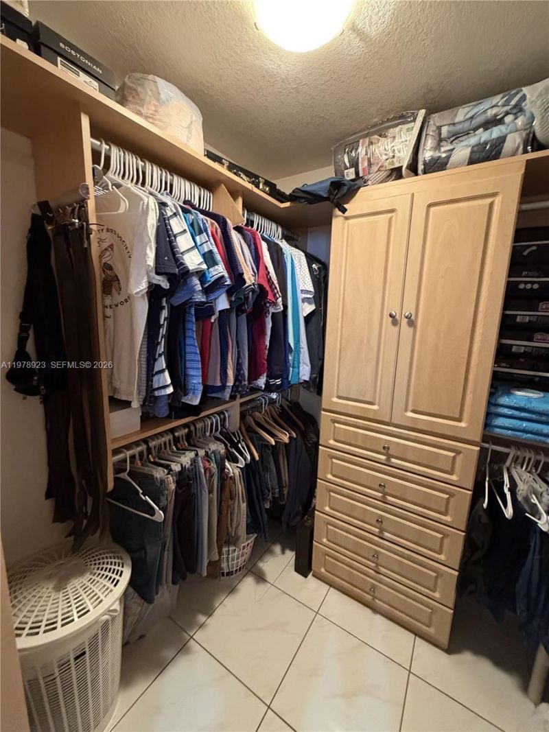 1800 W 54th St , Unit 309, Hialeah, FL 33012 Photo