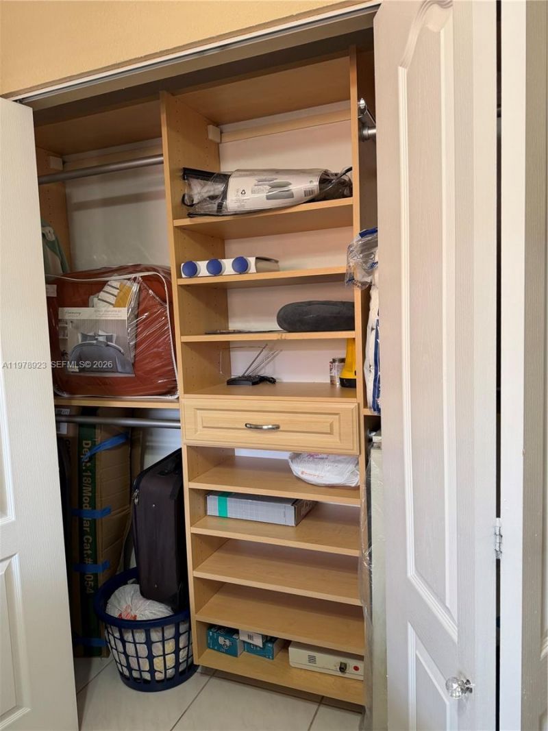 1800 W 54th St , Unit 309, Hialeah, FL 33012 Photo