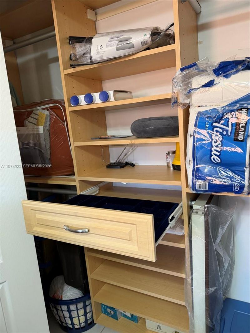 1800 W 54th St , Unit 309, Hialeah, FL 33012 Photo