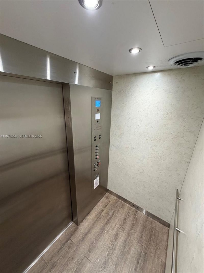 1800 W 54th St , Unit 309, Hialeah, FL 33012 Photo