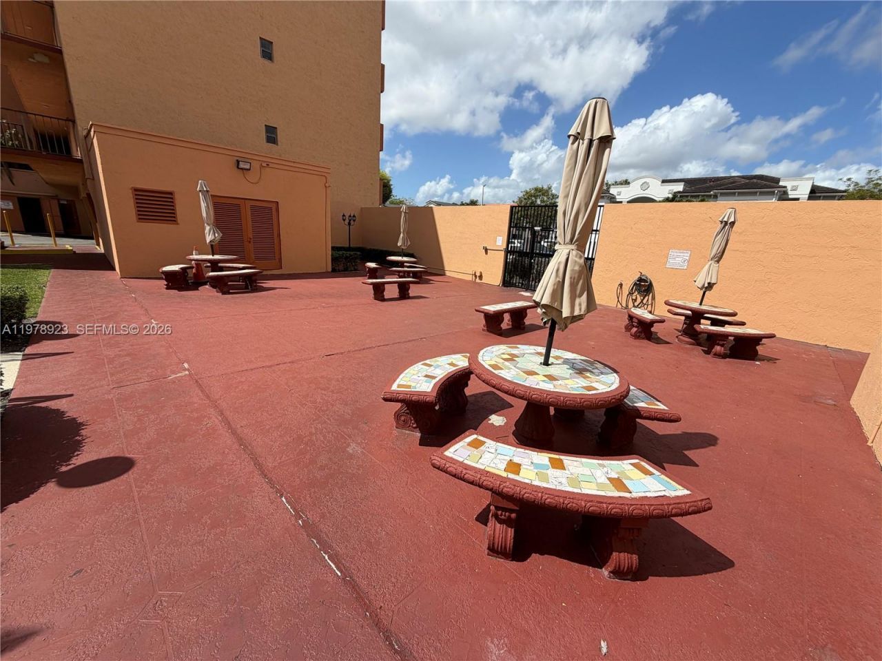 1800 W 54th St , Unit 309, Hialeah, FL 33012 Photo