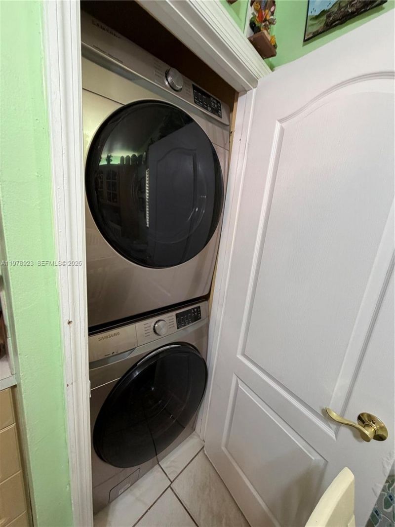 1800 W 54th St , Unit 309, Hialeah, FL 33012 Photo