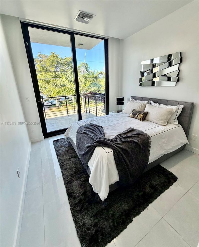 2516 NE 21st St , Unit B, Fort Lauderdale, FL 33305 Photo