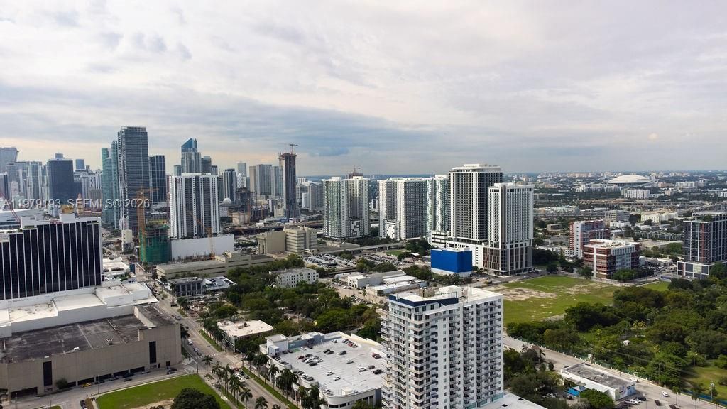1900 N Bayshore Dr, Unit 2018, Miami, FL 33132 Photo