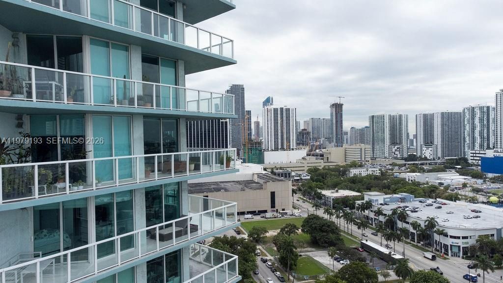 1900 N Bayshore Dr, Unit 2018, Miami, FL 33132 Photo