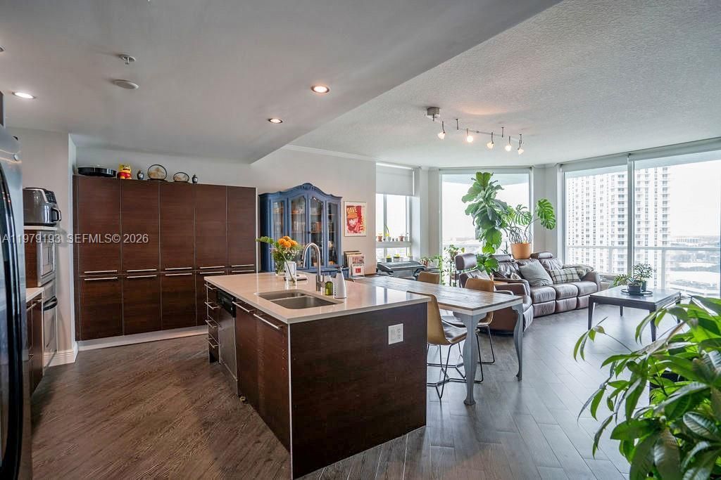 1900 N Bayshore Dr, Unit 2018, Miami, FL 33132 Photo