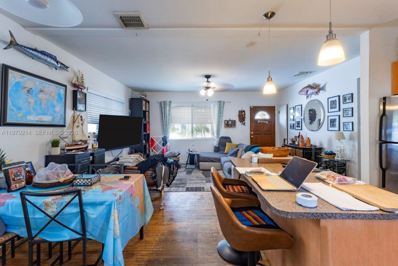 2710 SW 28th Ct, Miami, FL 33133 Photo