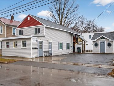 15 Pine Street, Bath, NY 14810