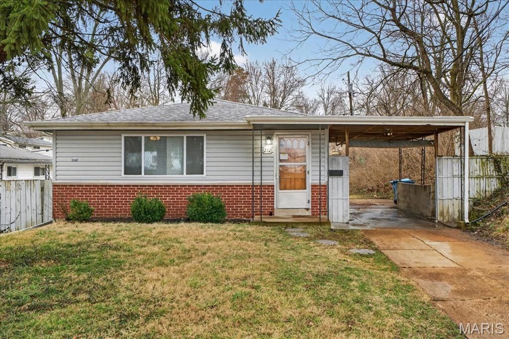 212 Lakeside Drive, Ballwin, MO 63021 Main Photo