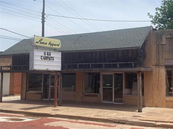 108 N Avenue D , Haskell, TX 79521