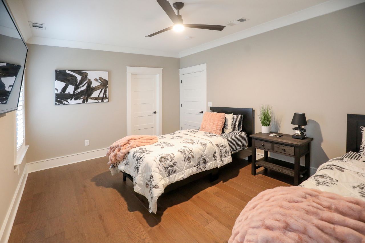 219 Chapin Street Photo 28