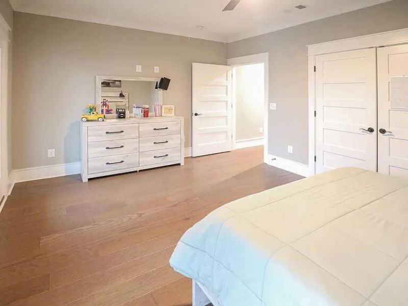 219 Chapin Street Photo 32