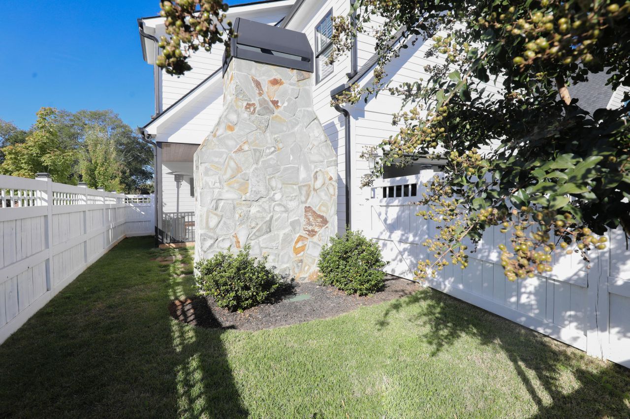 219 Chapin Street Photo 43