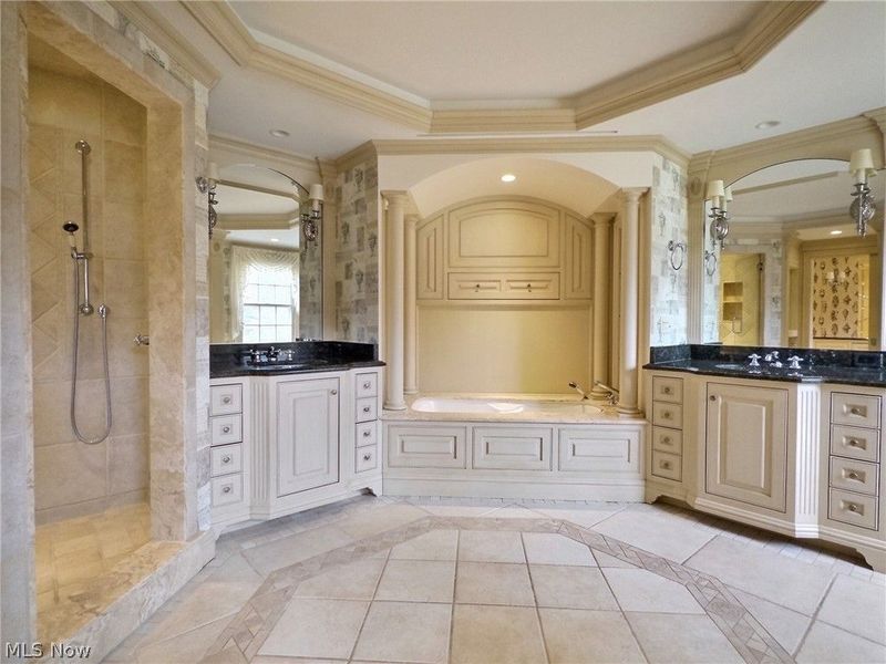 2710 Chesterton Road, Shaker Heights, OH 44122 Photo 12