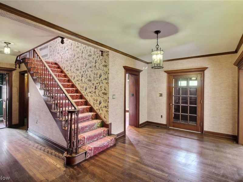 2710 Chesterton Road, Shaker Heights, OH 44122 Photo 2