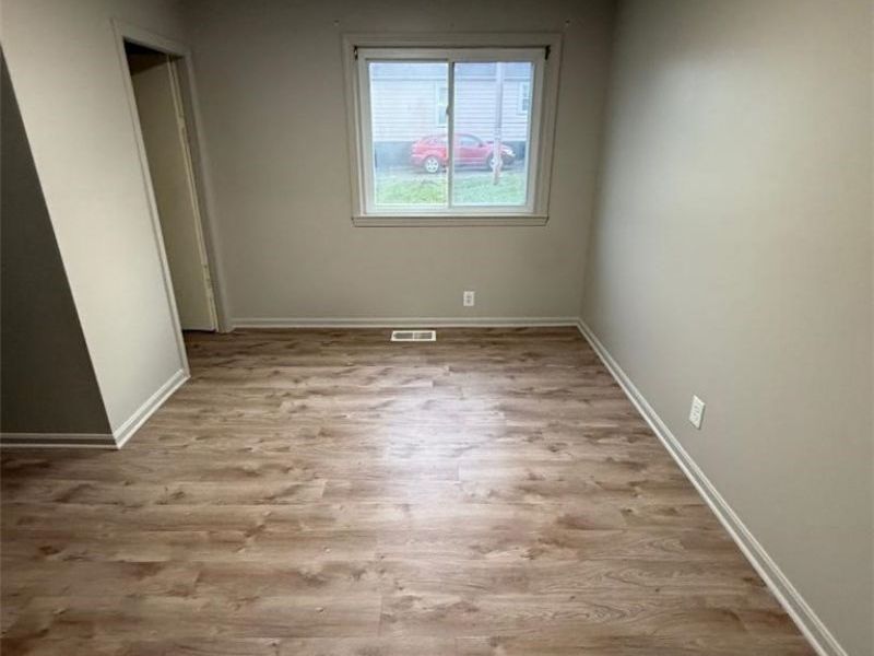 665 Devitt Avenue, Campbell, OH 44405 Photo 11