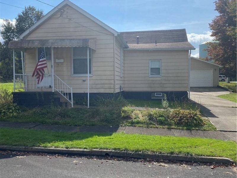 665 Devitt Avenue, Campbell, OH 44405 Photo 2