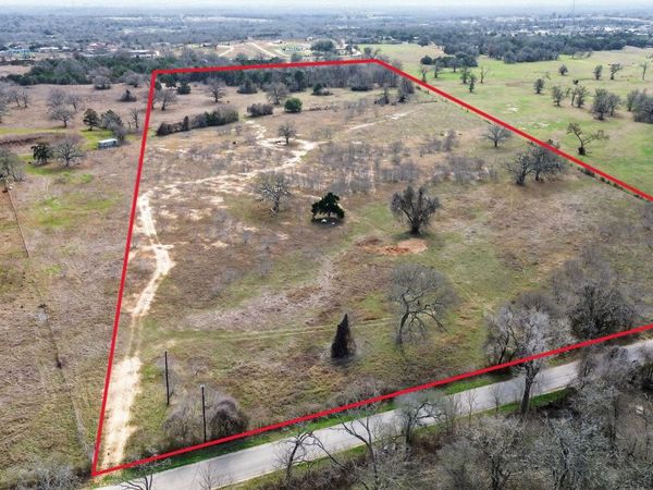 701 Old Colony Line RD , Dale, TX 78616