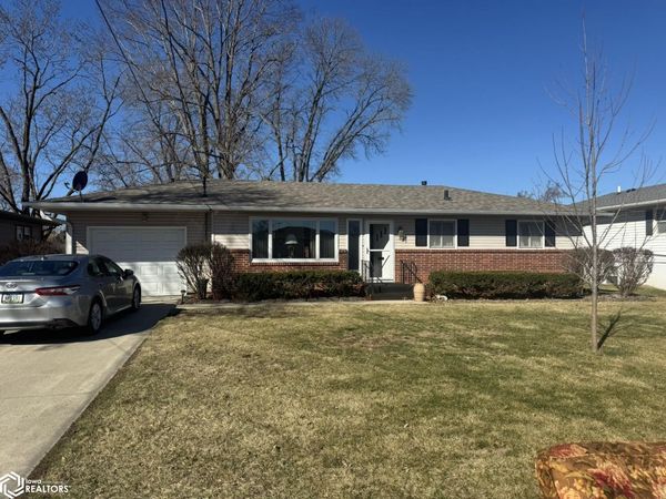 321 Lynwood Avenue, Ottumwa, IA 52501