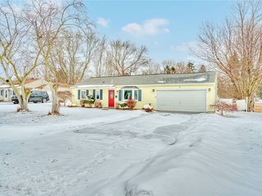 33 Pasadena Drive, Rochester, NY 14606