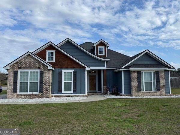 5255 Carlton Ridge Circle, Hahira, GA 31632