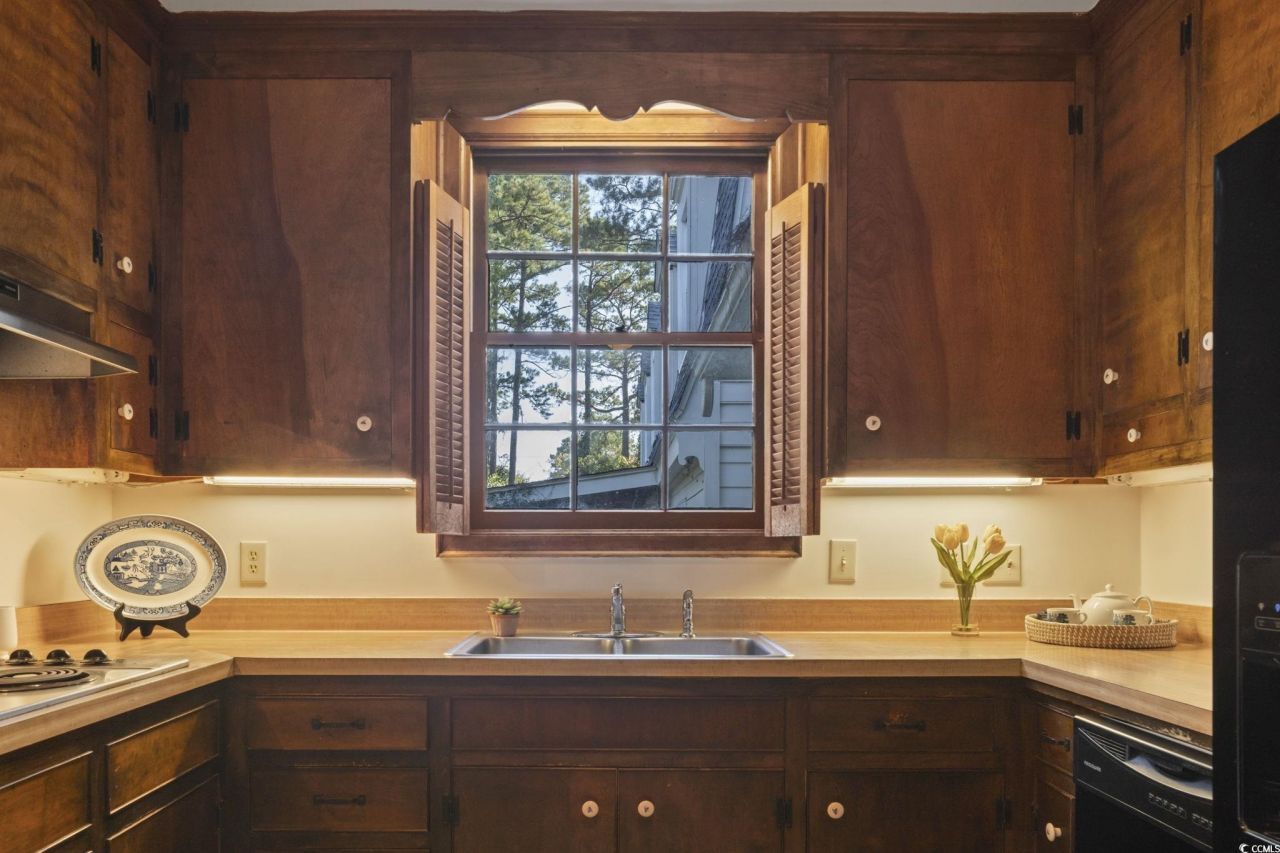 707 Thomas Ave. Photo 12