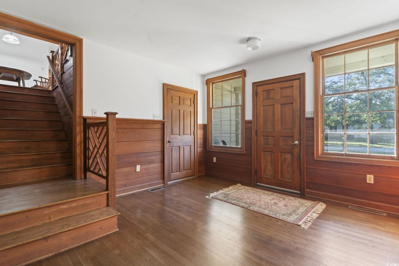 707 Thomas Ave. Photo 19