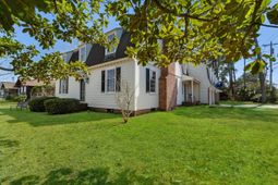 707 Thomas Ave. photo 4