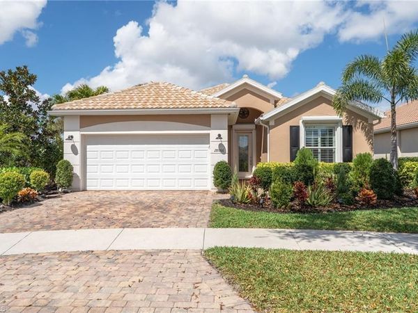 28066 Pisces LN, BONITA SPRINGS, FL 34135