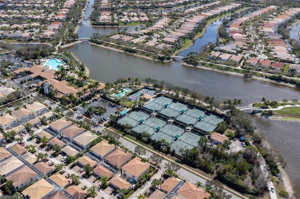 28066 Pisces Ln, Bonita Springs, FL 34135 Photo