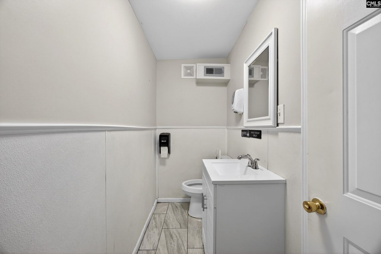 4350 & 4352 Augusta Road Photo 17