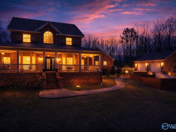 343 Hill Street, Rainbow City, AL 35906