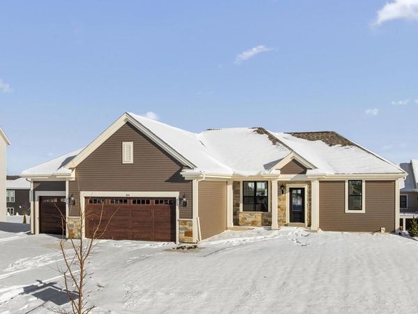 674 Mary WAY, Slinger, WI 53086